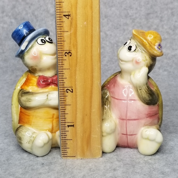 Vintage Mr&Mrs Turtle Top‎ Hat Salt and Pepper Shakers Set - Picture 12 of 14